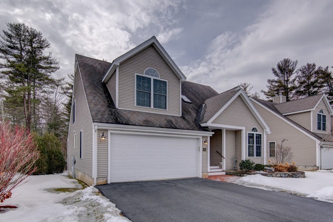 136 Hampton Meadows Hampton, NH 03842 - Photo 4 of 24 Gallery Image 4