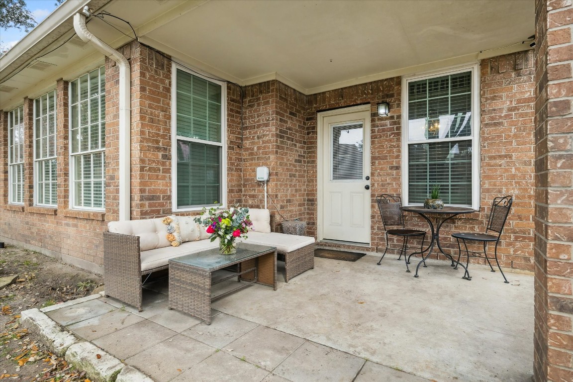 9831 Therrell Drive Houston, TX 77064 - Photo 39 of 44 a outdoor space with patio furniture and windows