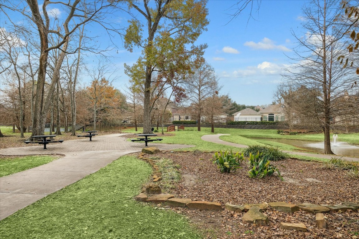 9831 Therrell Drive Houston, TX 77064 - Photo 43 of 44 a view of a park