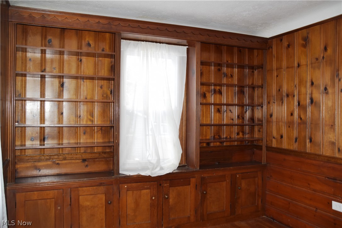 3719 Riedham Road Cleveland, OH 44120 - Photo 7 of 21