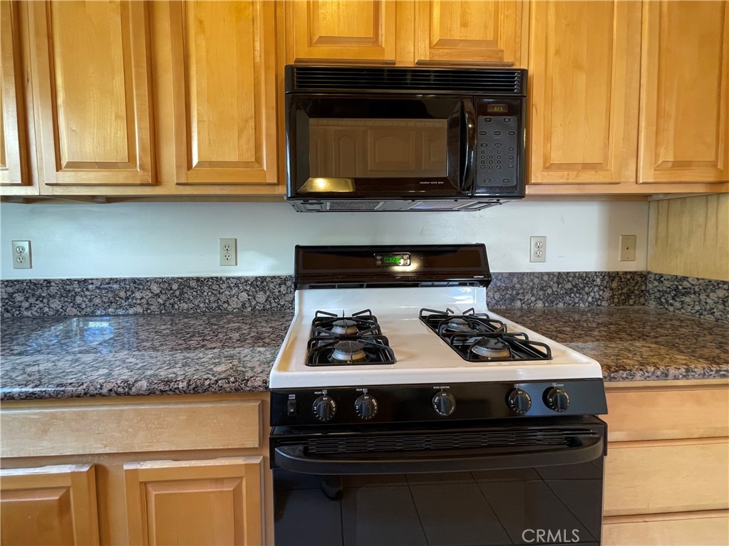 808 Circle Lebec, CA 93243 - Photo 12 of 42