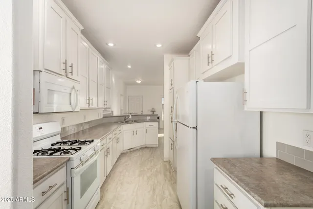 $89,900 | 10540 East Apache Trail, Unit 93, Apache Junction, AZ 85120