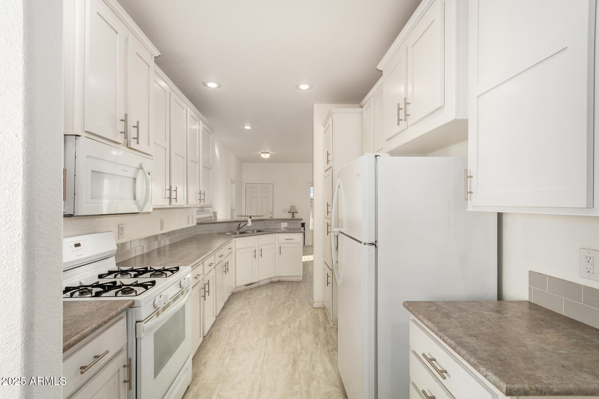 10540 East Apache Trail, Unit 93 Apache Junction, AZ 85120 - Photo 18 of 28 16 - Apache