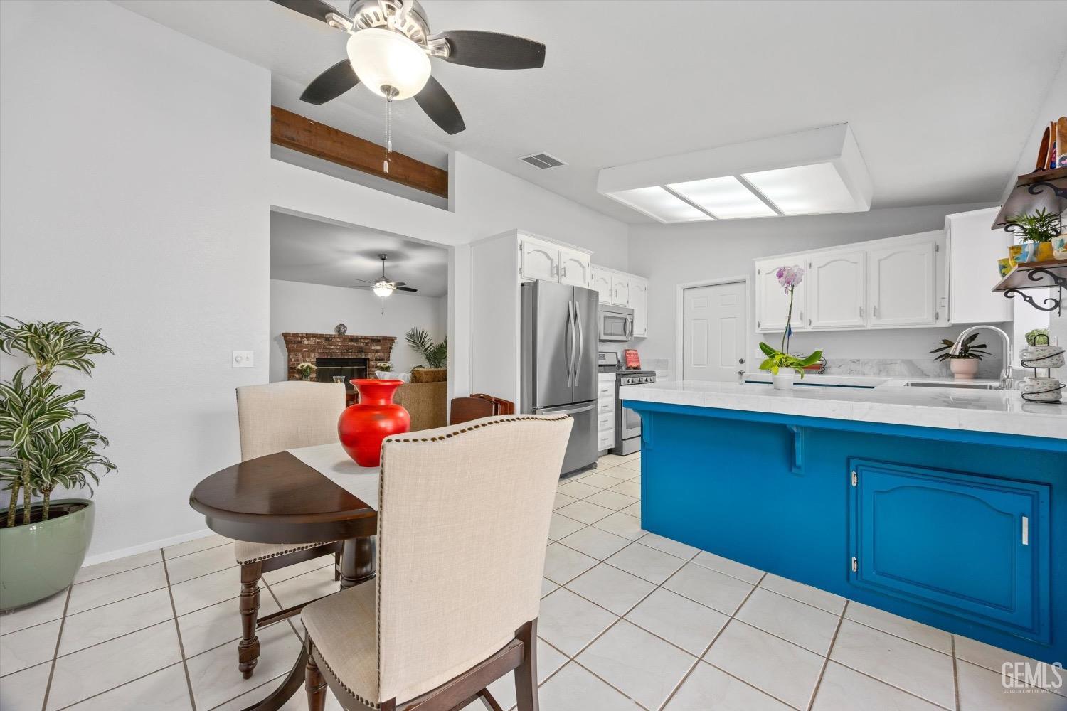 Undisclosed Address Bakersfield, CA 93311 - Photo 17 of 38