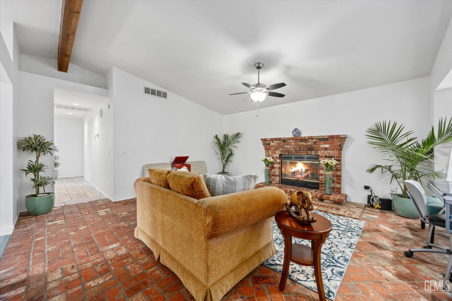 Undisclosed Address Bakersfield, CA 93311 - Photo 10 of 38