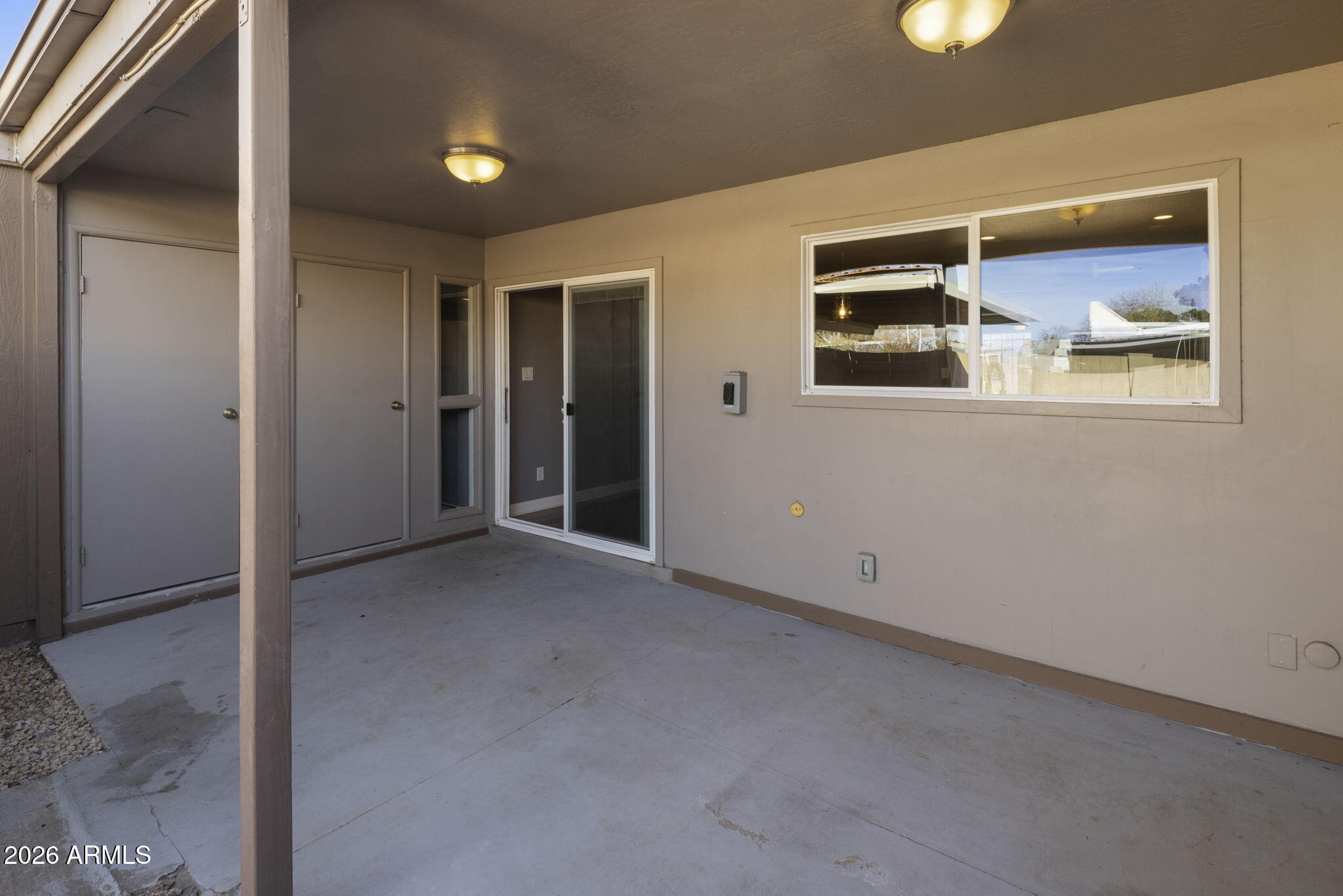 1842 West Marlette Avenue Phoenix, AZ 85015 - Photo 25 of 30 a view of an empty room with a window