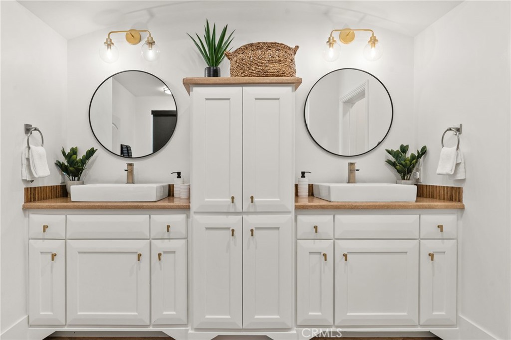 516 South The Strand Oceanside, CA 92054 - Photo 18 of 75