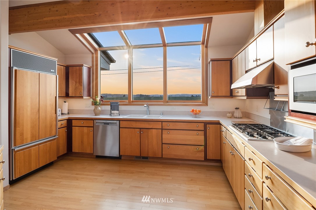 16795 Beaver Marsh Road Mount Vernon, WA 98273 - Photo 12 of 40 Gallery Image 12