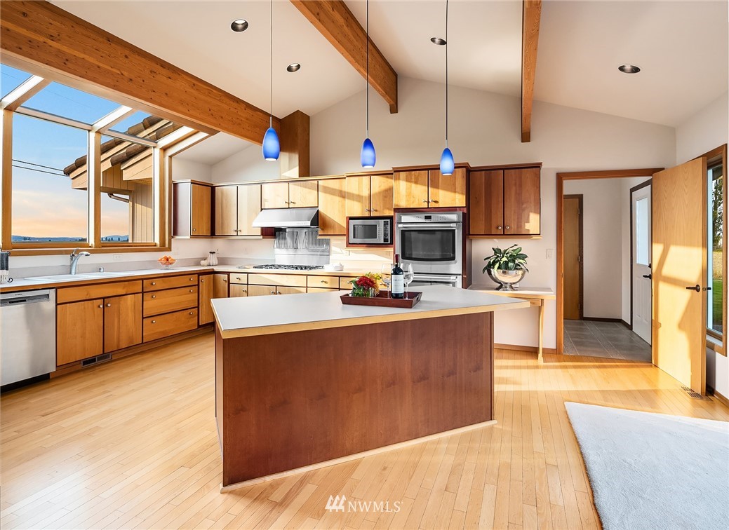 16795 Beaver Marsh Road Mount Vernon, WA 98273 - Photo 7 of 40 Gallery Image 7