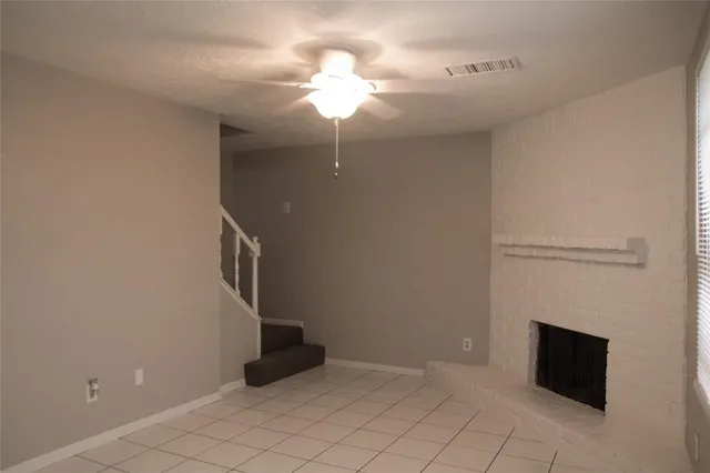 a view of entryway and hall