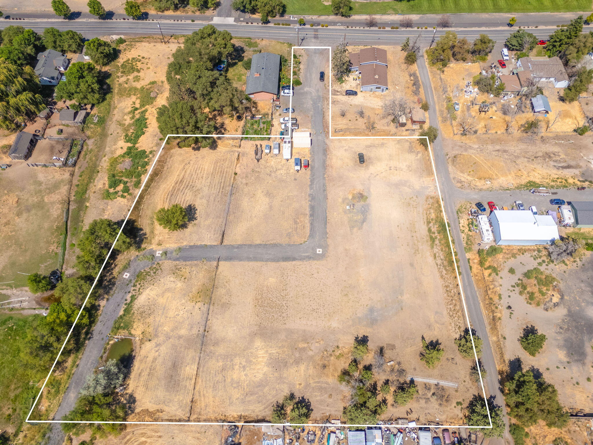 Southwest Fairgrounds Road Madras, OR 97741 - Photo 1 of 20 Aerial view with boundary facing North