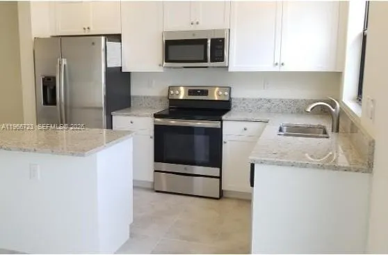 $2,900 | 10603 West 34th Court, Unit 10603, Hialeah, FL 33018