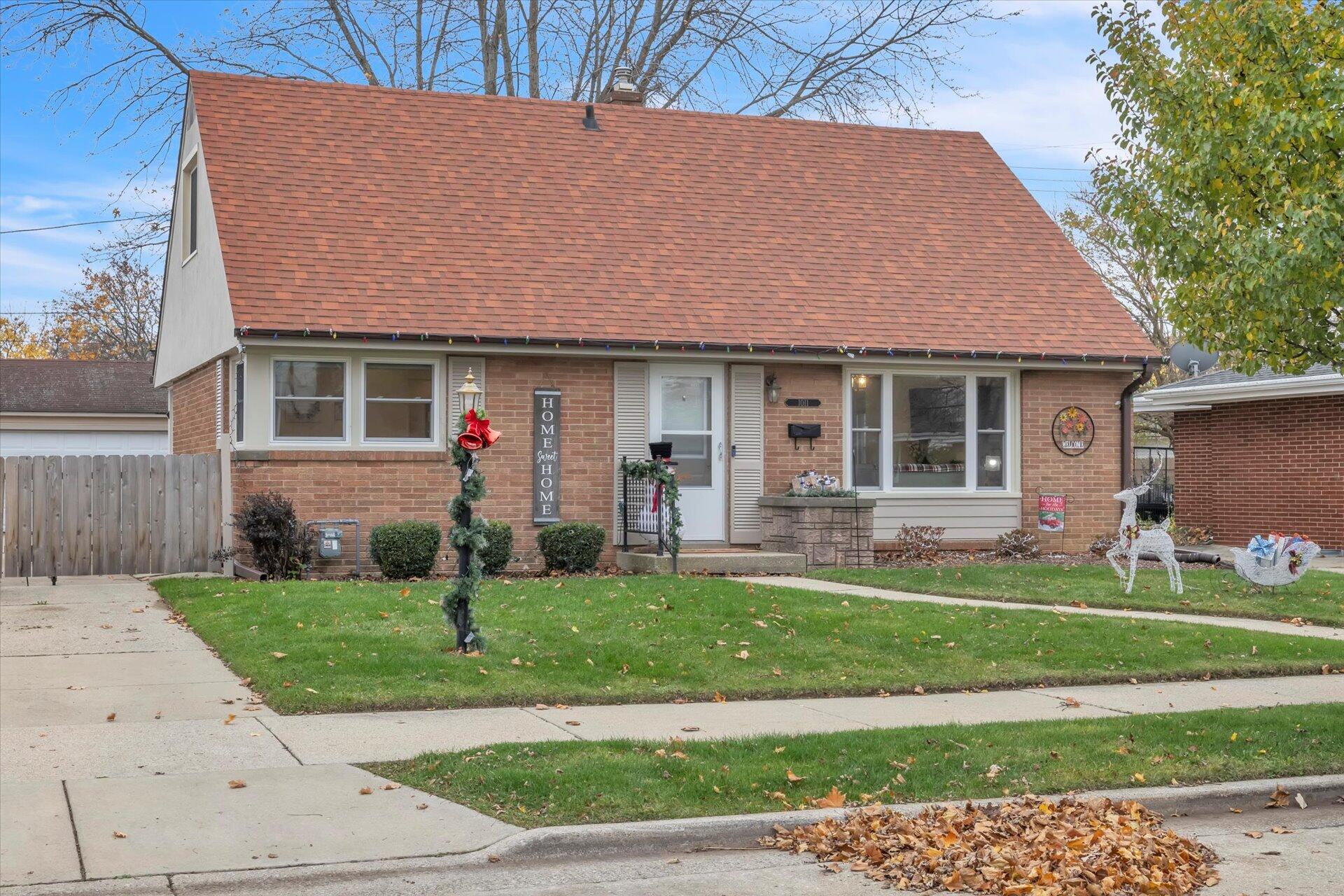 1011 Shorecrest Drive Racine, WI 53402 - Photo 1 of 1 1011 Shorecrest Dr.