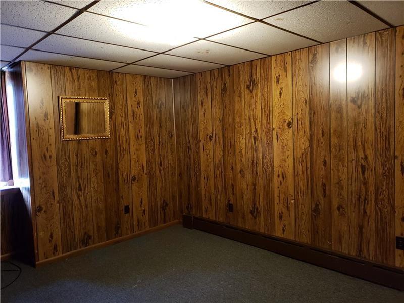 1120 East Swissvale Avenue, Unit 3 FRONT Pittsburgh, PA 15221 - Photo 12 of 14 a view of a elevator