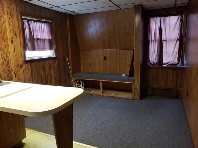 a room with window and closet