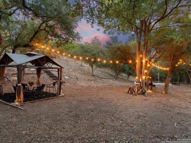 $950,000 | 1504 Red Cloud Peak, Canyon Lake, TX 78133