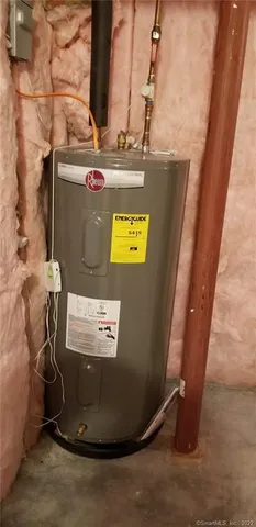 $450,000 | 27 Amber Place, Waterbury, CT 06705