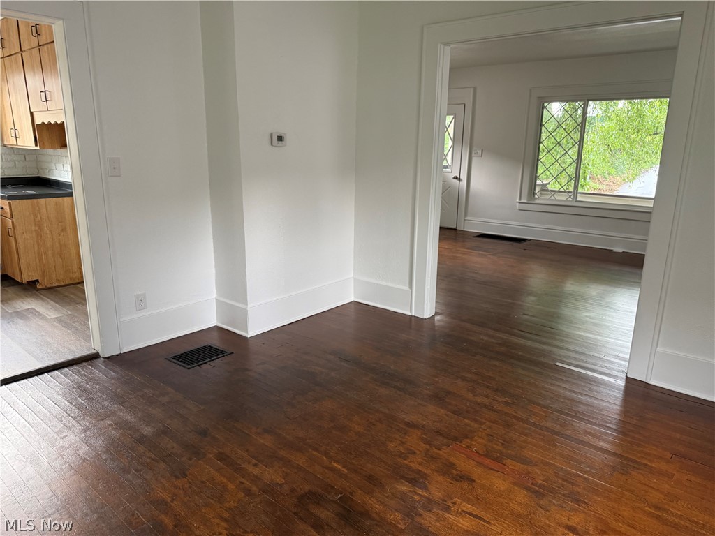 954 Pershing Road Zanesville, OH 43701 - Photo 7 of 19