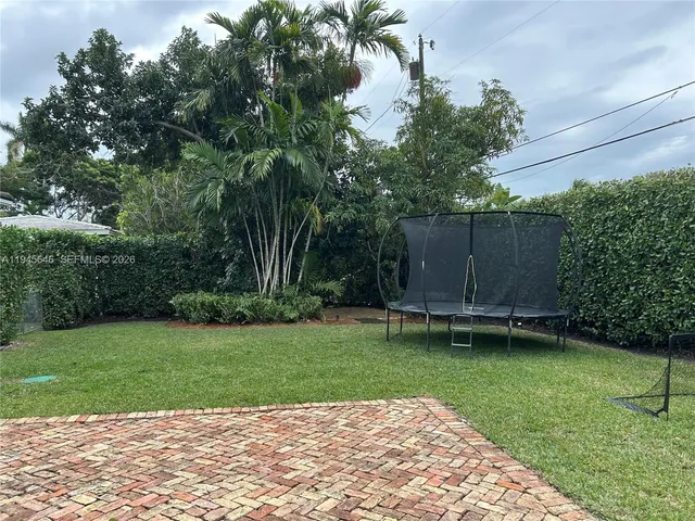 $7,950 | 1240 South Alhambra Circle, Coral Gables, FL 33146