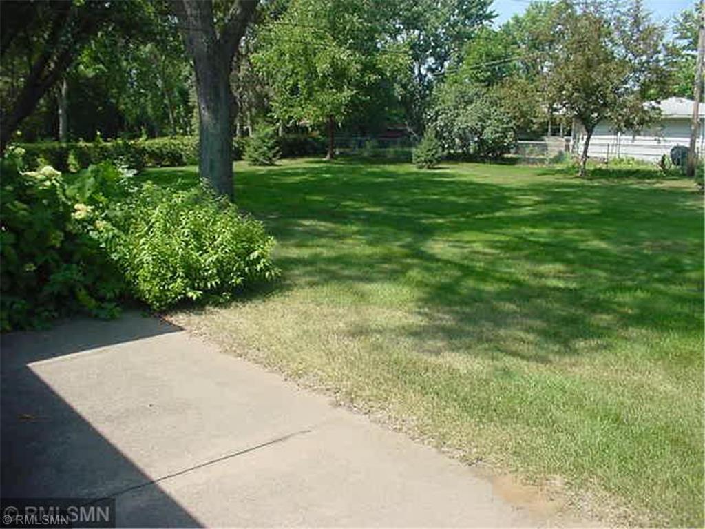 10624 Verdi Road Bloomington, MN 55431 - Photo 5 of 21
