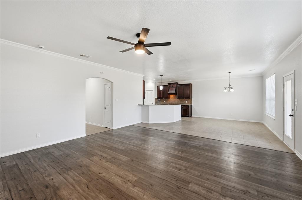 851 Valley Ridge Road Burleson, TX 76028 - Photo 15 of 38