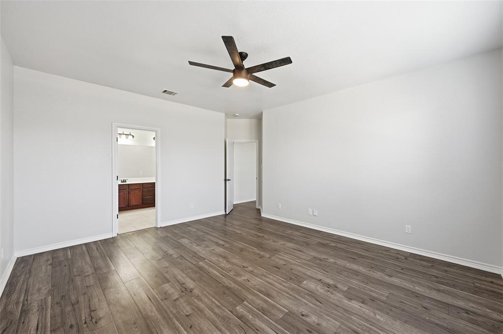 851 Valley Ridge Road Burleson, TX 76028 - Photo 18 of 38