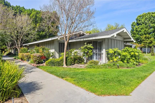 $390,000 | 338 Avenida Sevilla, Unit A, Laguna Woods, CA 92637