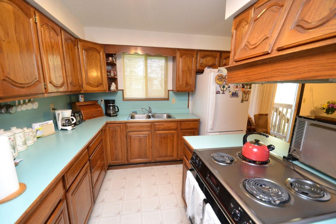4503 South Bowdish Road Spokane, WA 99206 - Photo 6 of 19