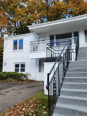 $2,100 | 126 Goddard Avenue, Unit B, Bridgeport, CT 06610