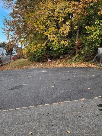 $2,100 | 126 Goddard Avenue, Unit B, Bridgeport, CT 06610