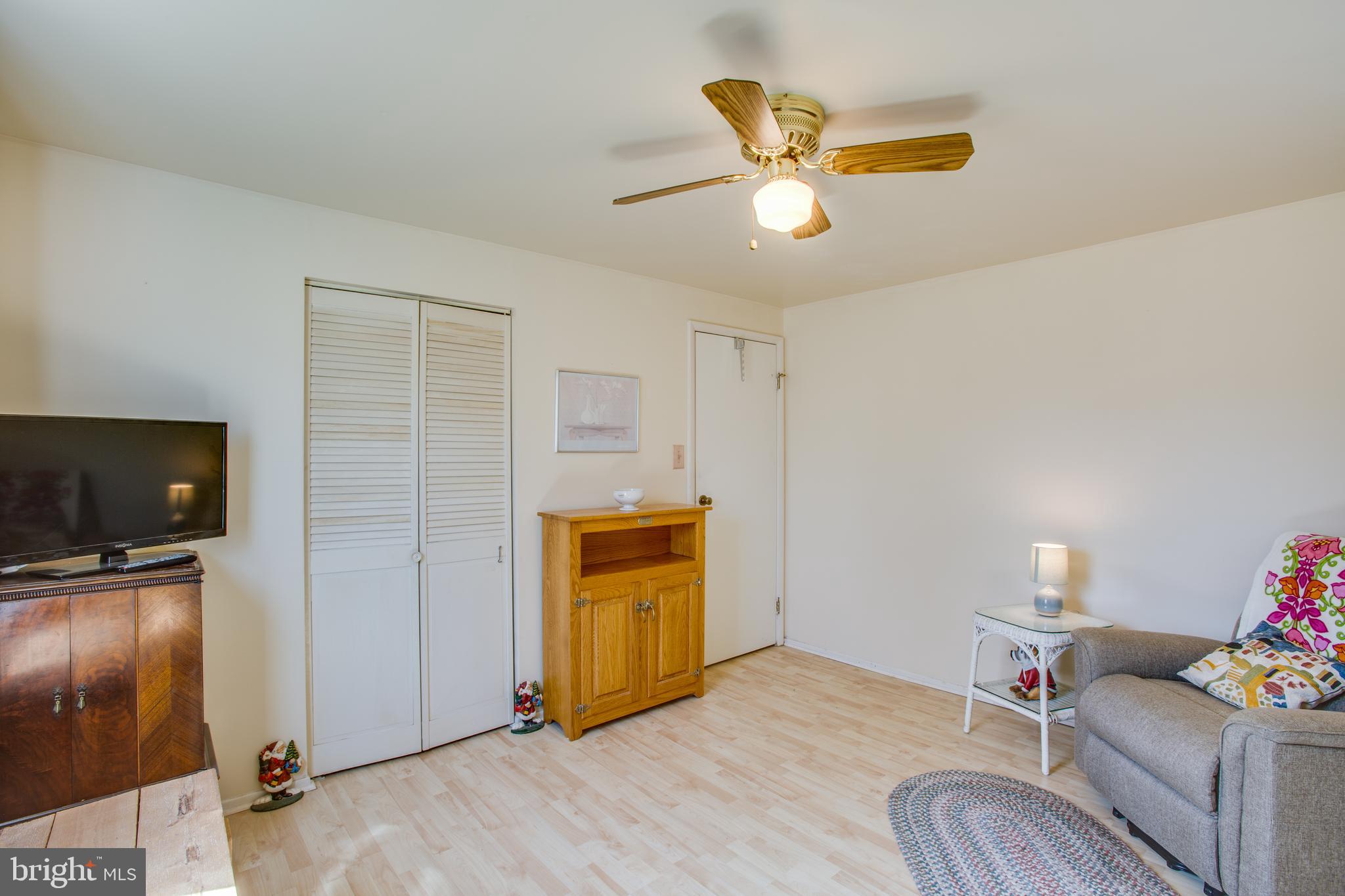 132 North Garfield Road Sterling, VA 20164 - Photo 22 of 38 Gallery Image 22
