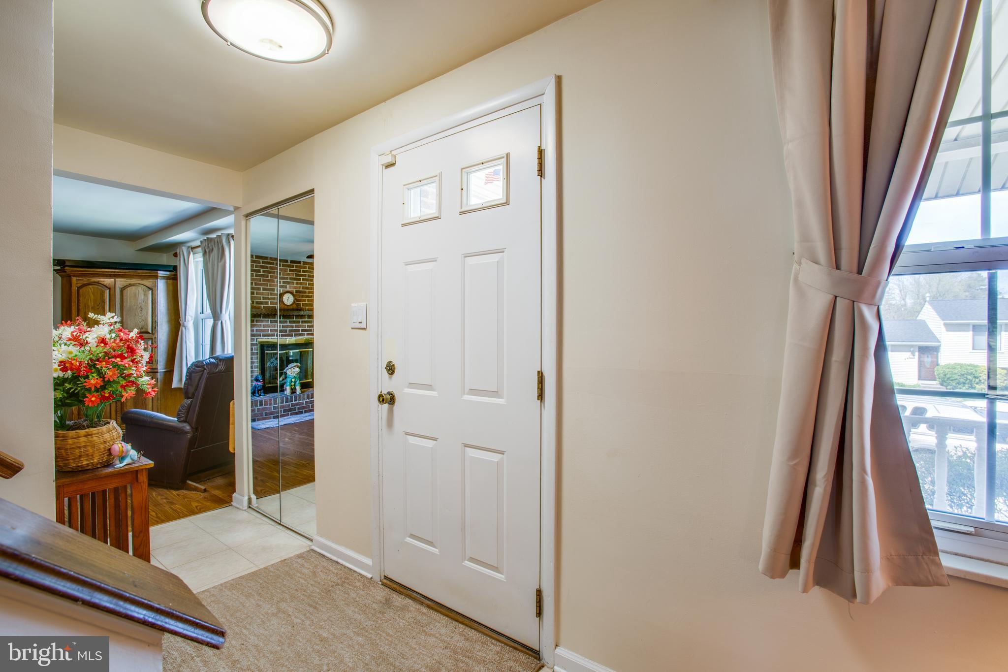 132 North Garfield Road Sterling, VA 20164 - Photo 4 of 38 Gallery Image 4