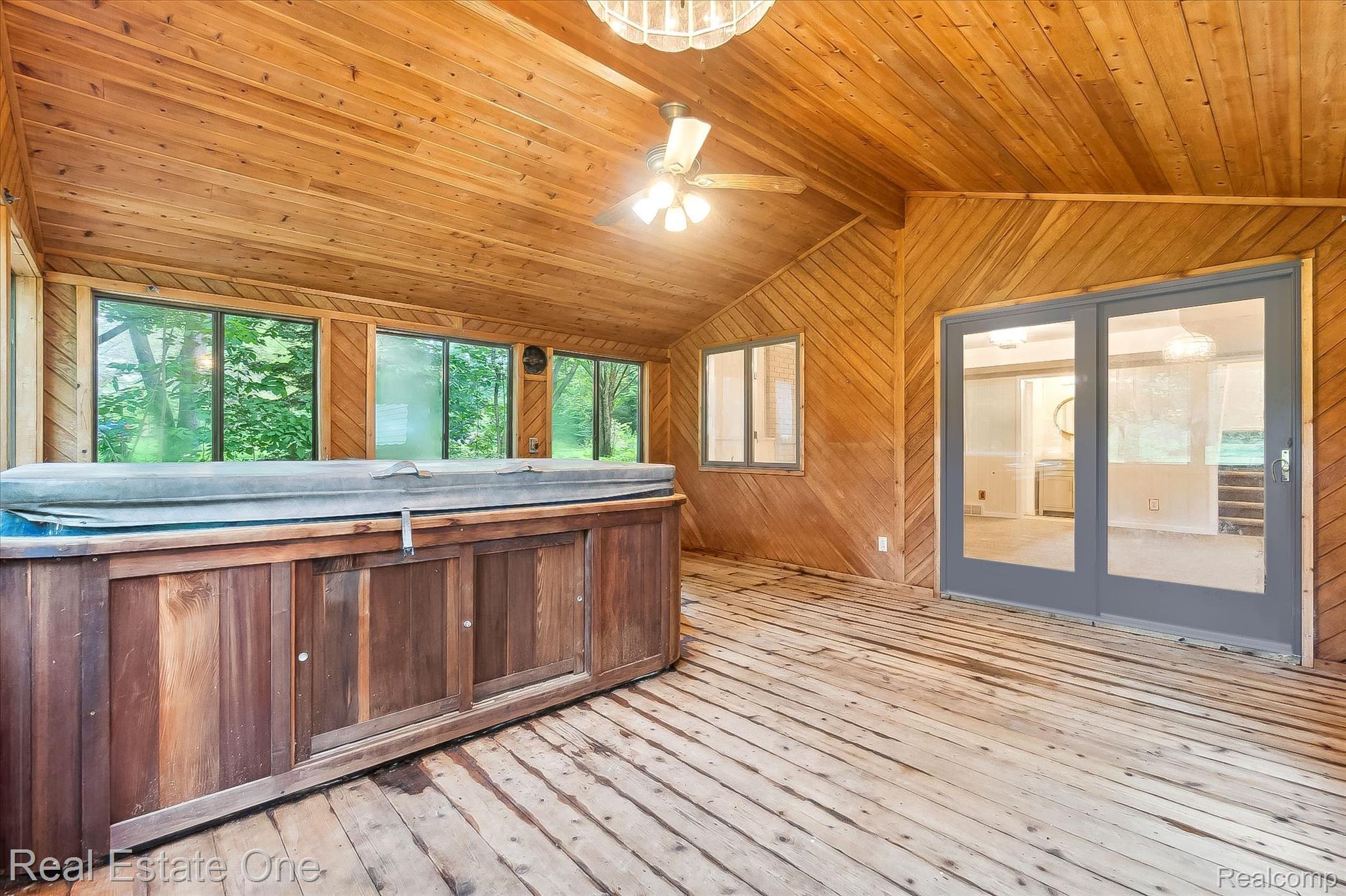 12160 Rattalee Lake Road Davisburg, MI 48350 - Photo 28 of 46 Gallery Image 28
