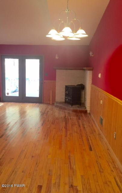 643 Whipporwill Drive Bushkill, PA 18324 - Photo 12 of 13