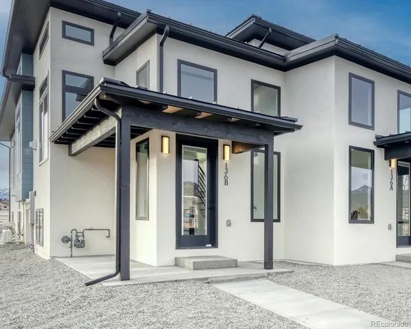 a view of a house with a outdoor space