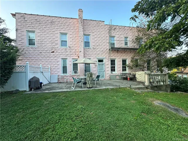 $1,500,000 | 208 Tompkins Avenue, Yonkers, NY 10703