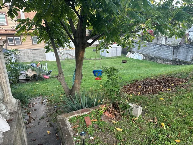 $1,500,000 | 208 Tompkins Avenue, Yonkers, NY 10703