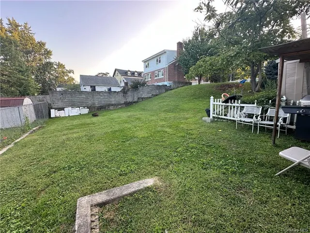 $1,500,000 | 208 Tompkins Avenue, Yonkers, NY 10703