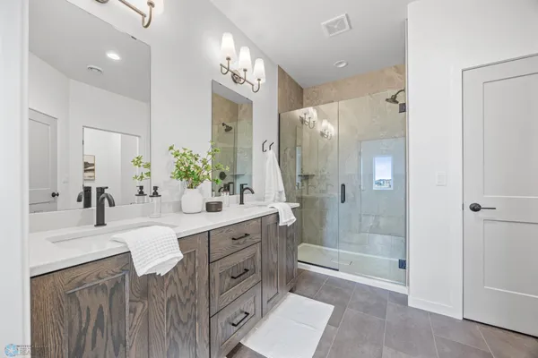 $499,900 | 8335 61st Street South, Horace, ND 58047