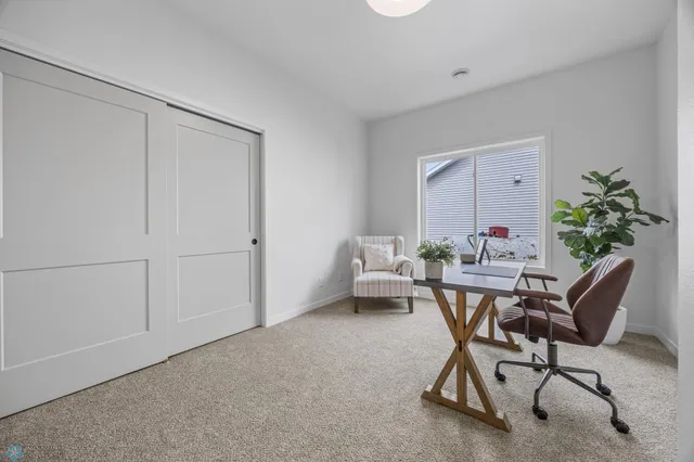 $499,900 | 8335 61st Street South, Horace, ND 58047