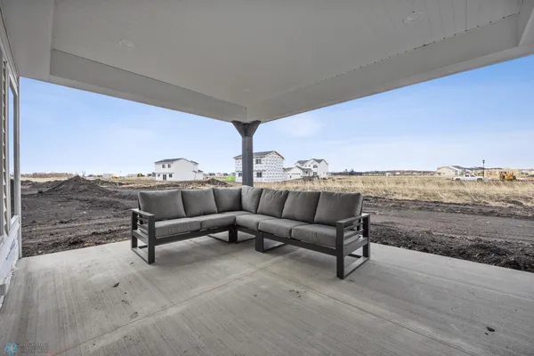 $499,900 | 8335 61st Street South, Horace, ND 58047