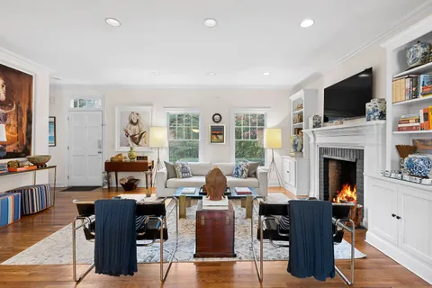 $2,495,000 | 63 Whooping Hollow Road, East Hampton, NY 11937