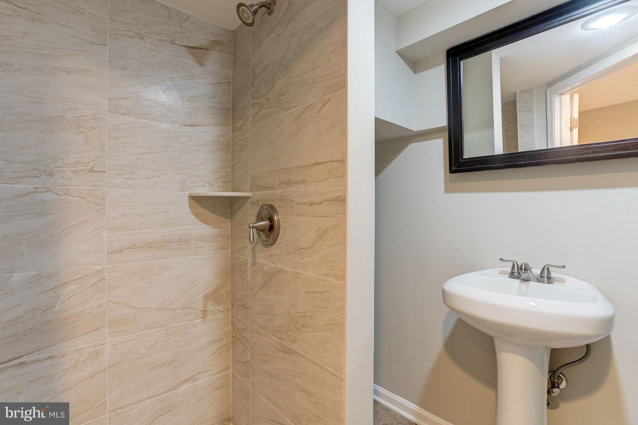 1819 Light Street Baltimore, MD 21230 - Photo 21 of 39 Full Bth