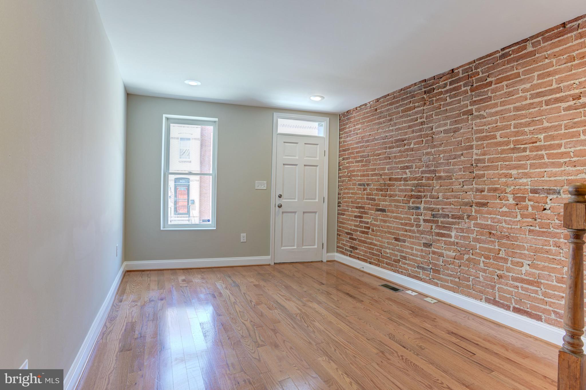 1819 Light Street Baltimore, MD 21230 - Photo 3 of 39 Living Room