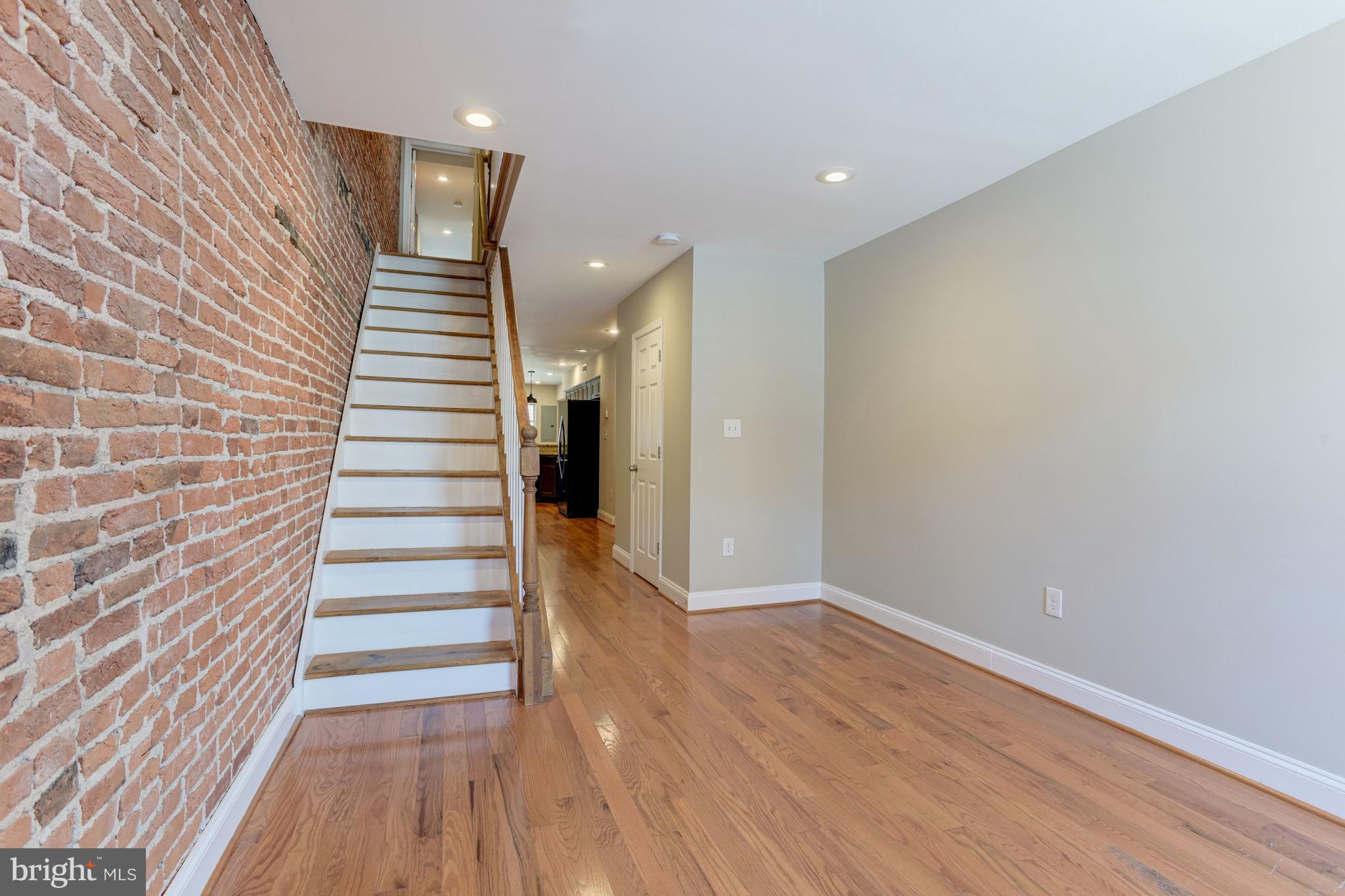 1819 Light Street Baltimore, MD 21230 - Photo 4 of 39 Living Room