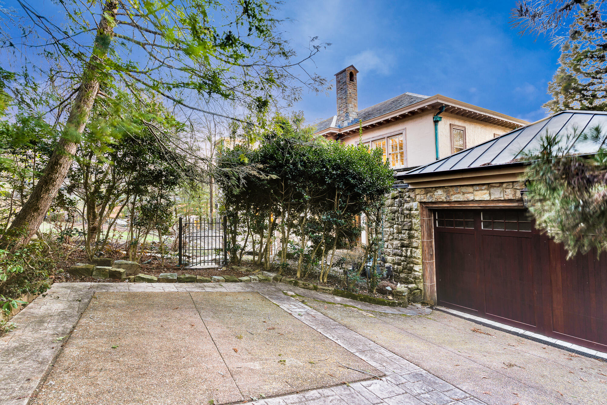710 West Brow Road Lookout Mountain, TN 37350 - Photo 17 of 94 Second Driveway with Two Car Garage