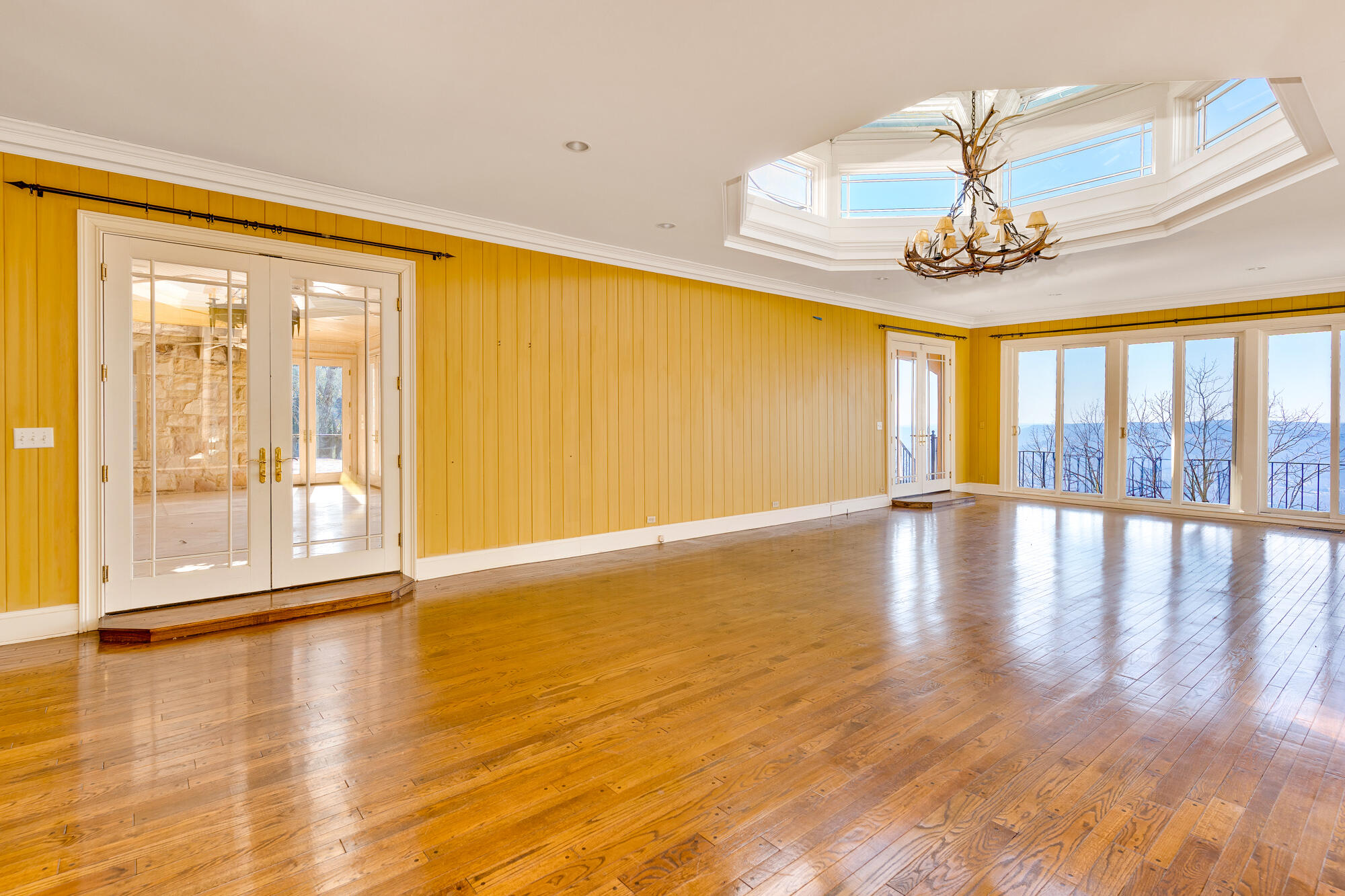 710 West Brow Road Lookout Mountain, TN 37350 - Photo 21 of 94 Great Room