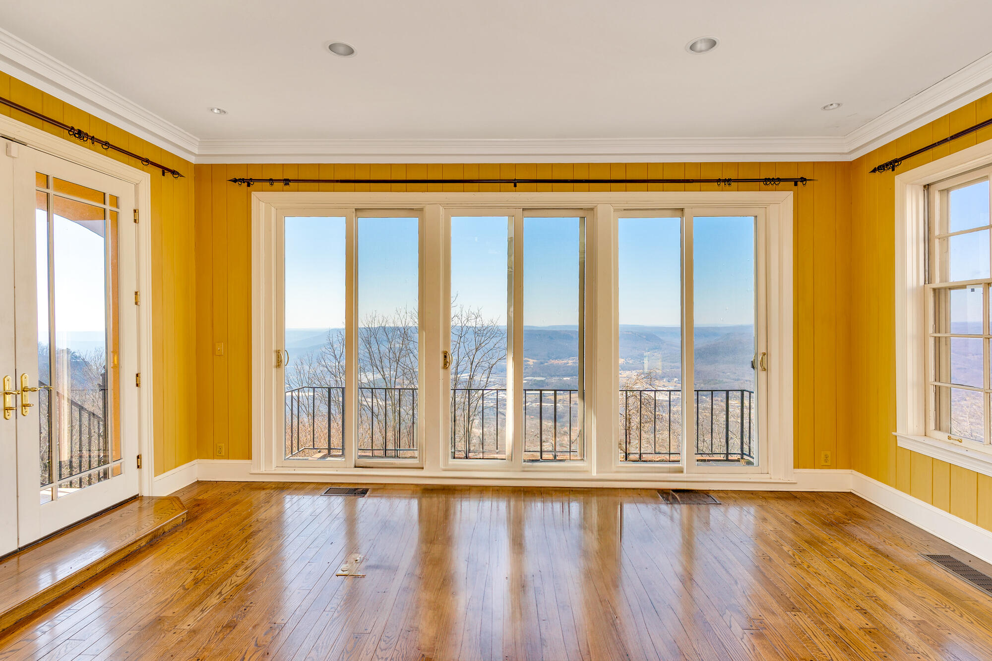 710 West Brow Road Lookout Mountain, TN 37350 - Photo 23 of 94 Panoramic Views