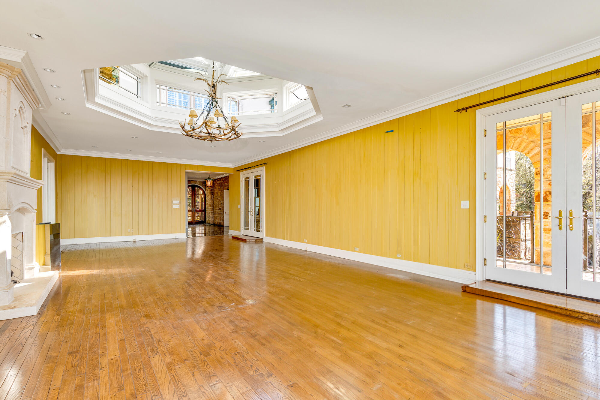 710 West Brow Road Lookout Mountain, TN 37350 - Photo 24 of 94 Great Room