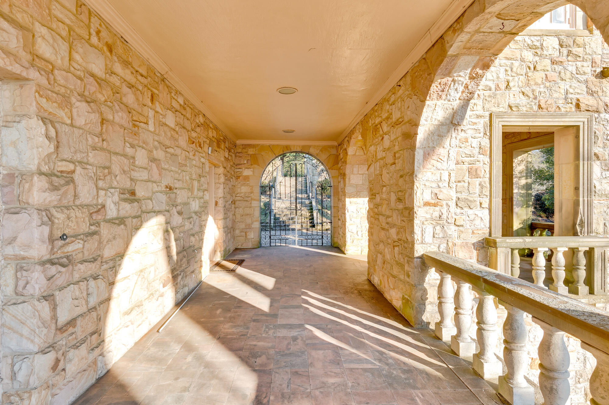 710 West Brow Road Lookout Mountain, TN 37350 - Photo 79 of 94 Lovely Walkways
